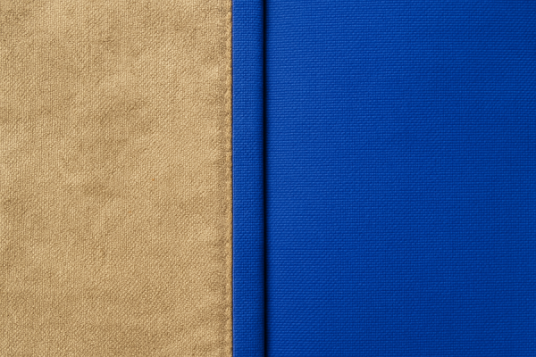 Брезентовая и синтетическая ткань.